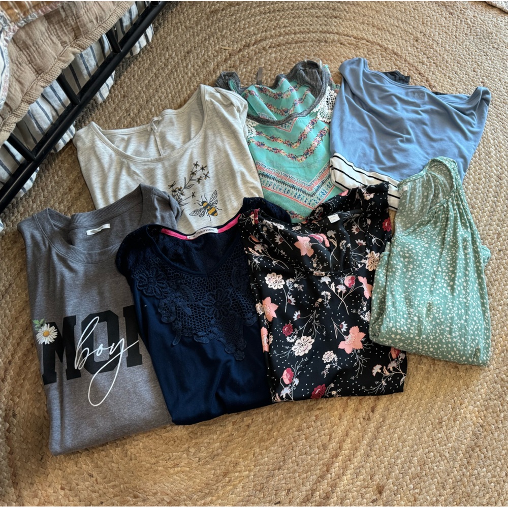 7 women’s 2xl shirts